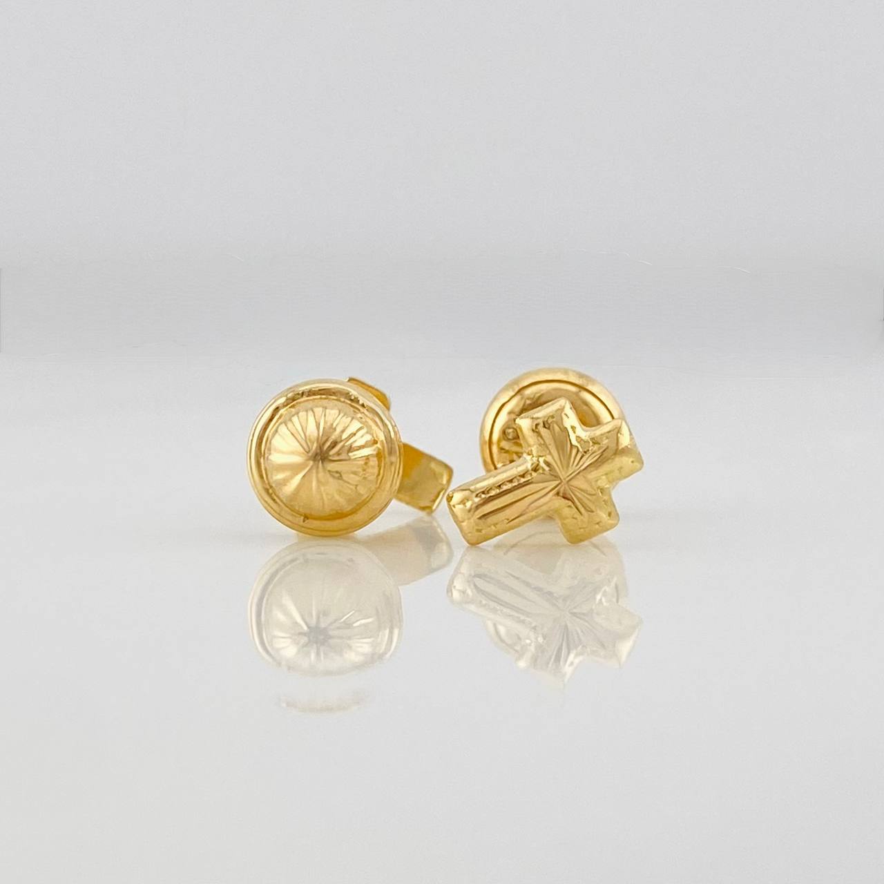 Topos Cruz 0.65g / 7mm Oro Amarillo 18K