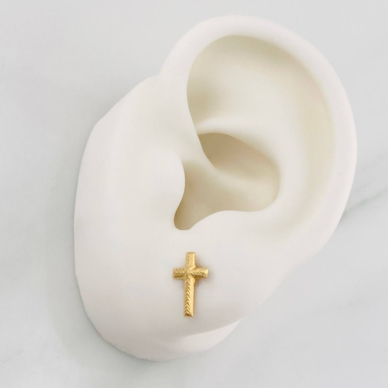 Topos Cruz 0.6g / 10.3mm Oro Amarillo 18K