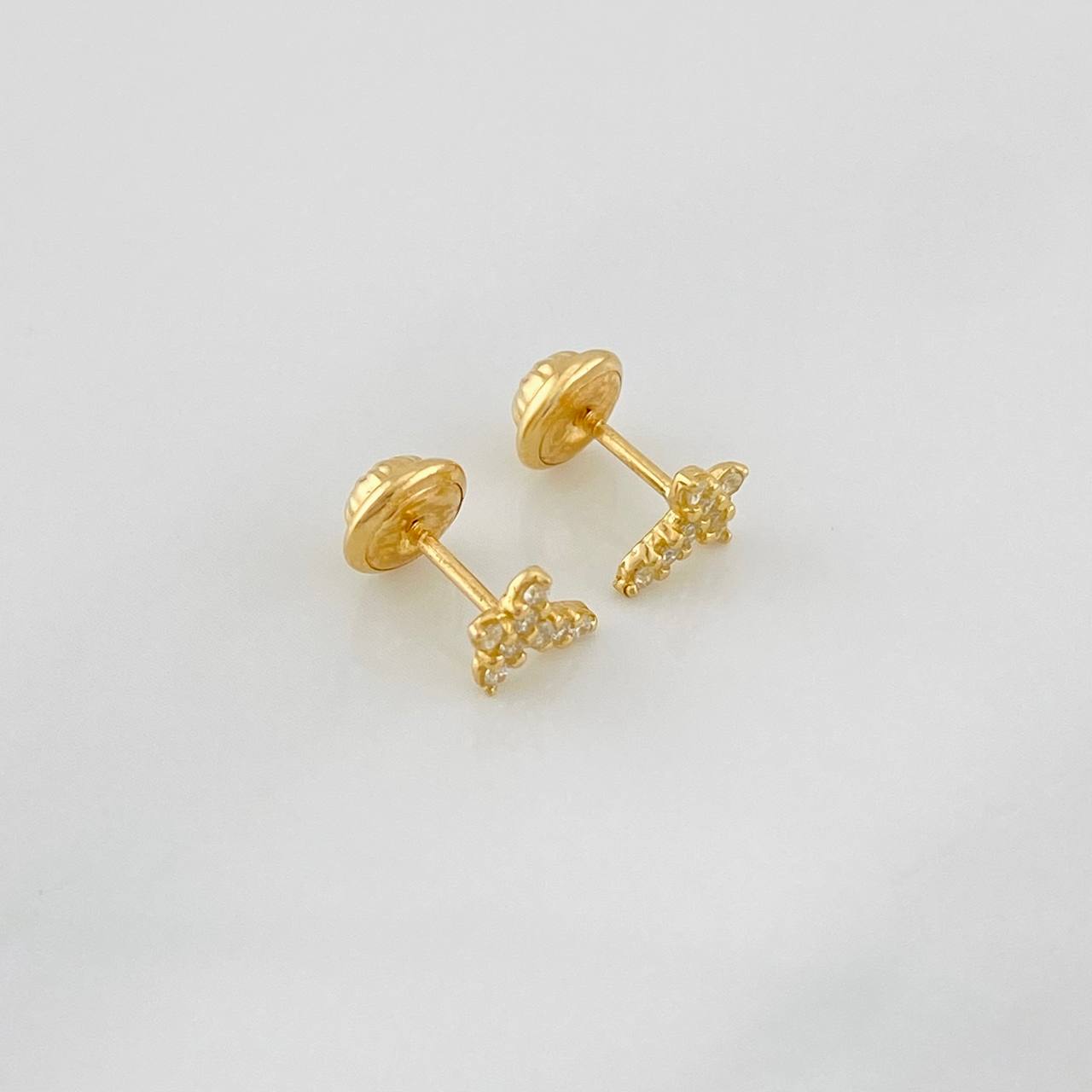Topos Cruz 0.75g / 6.8mm Oro Amarillo 18K