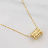 Set Cadena Aro Seguido + Dije Bv / 3.1g / 45cm Oro Amarillo 18K