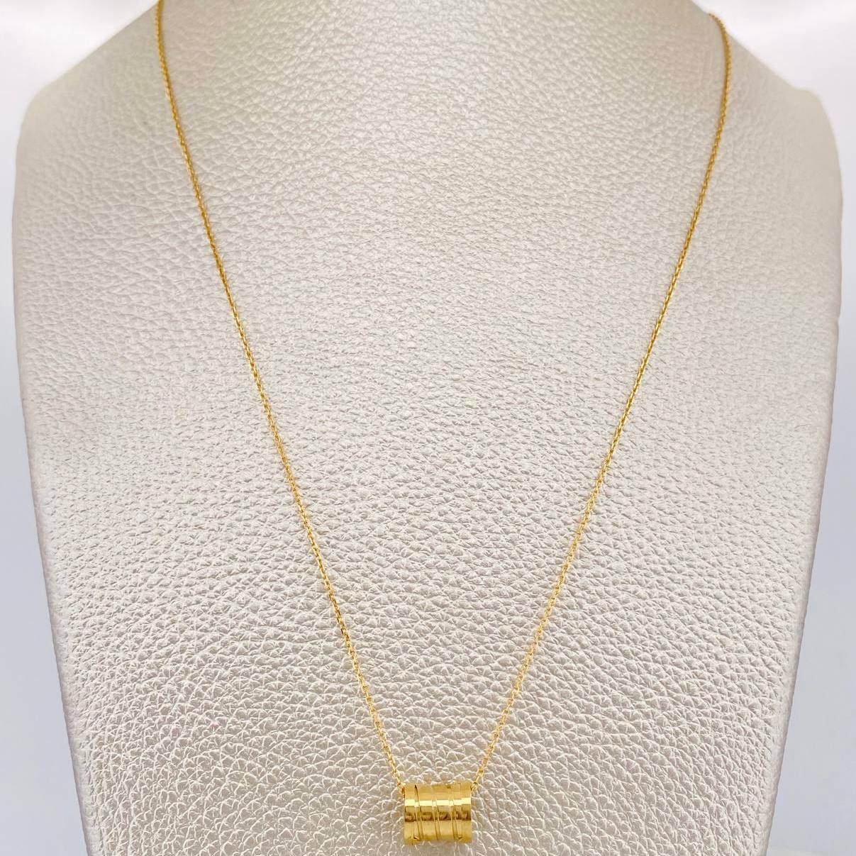 Set Cadena Aro Seguido + Dije Bv / 3.1g / 45cm Oro Amarillo 18K
