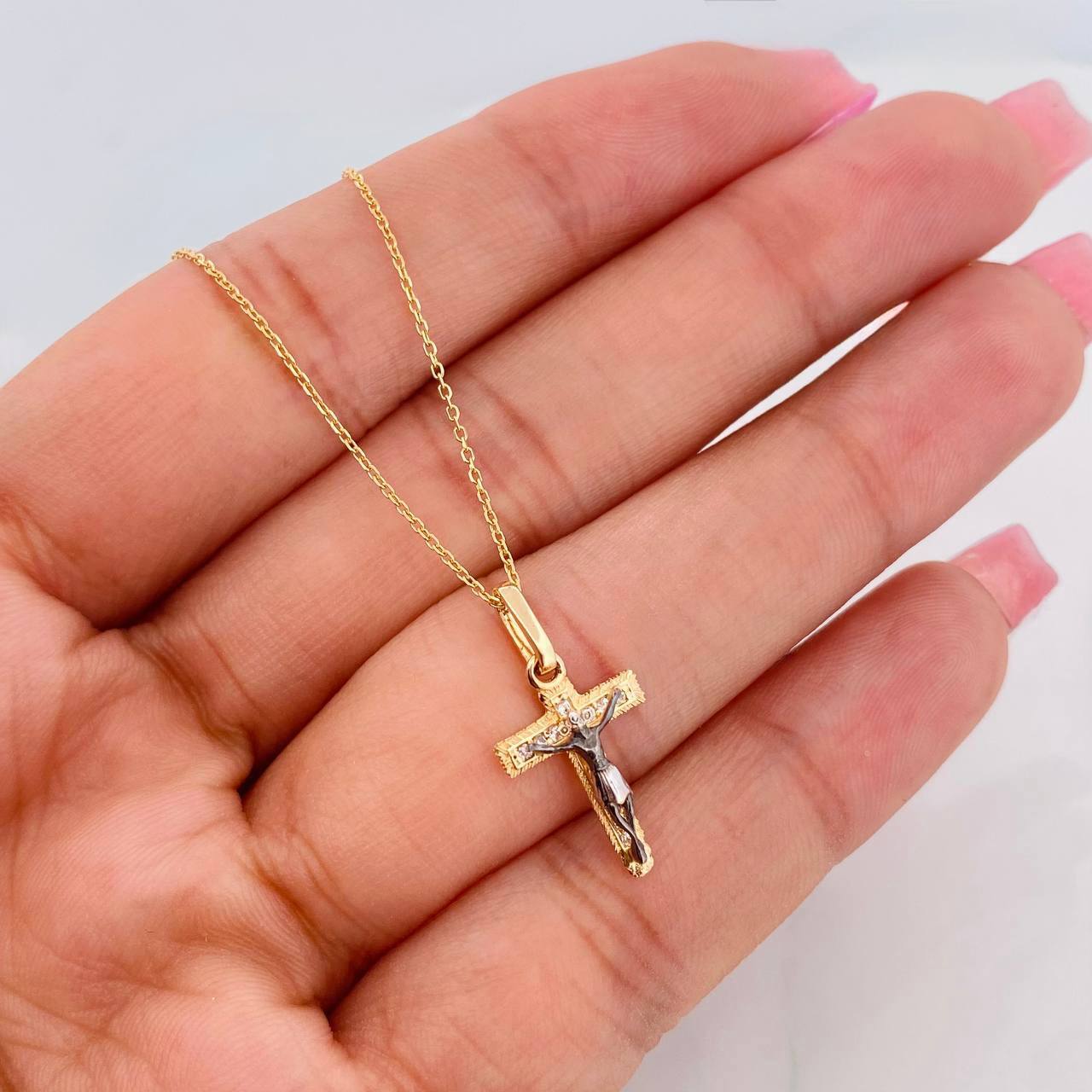 Set Cadena Aro Seguido + Dije Cruz Cristo / 2.3g / 45cm Tres Oros 18K