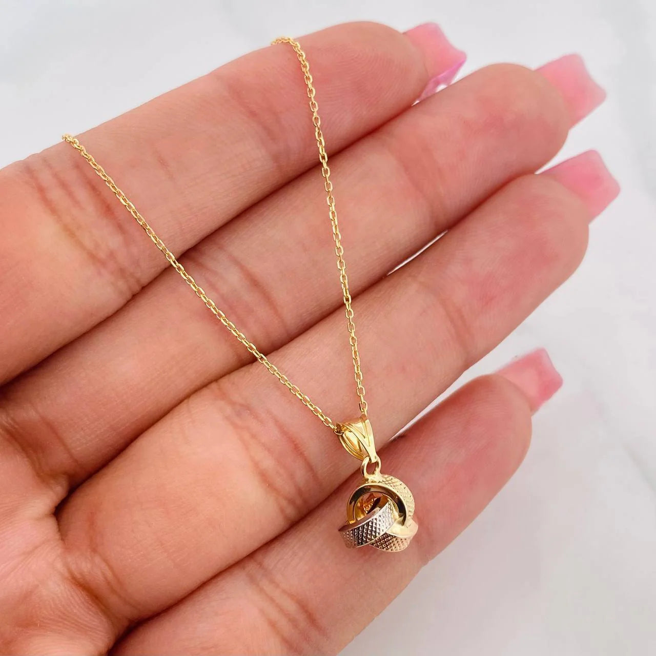 Set Cadena Aro Seguido + Dije Nudo / 1.9g / 45cm Tres Oros 18K