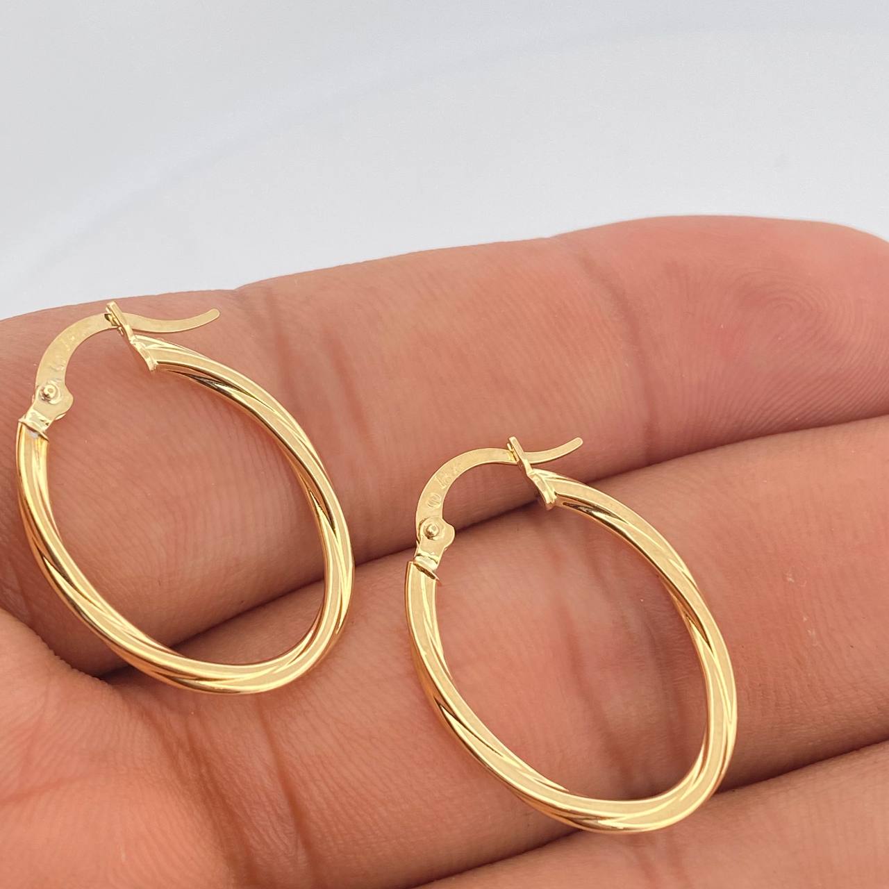 Candongas Osiris Ovaladas 1.3gr / 2.5cm / Oro Amarillo 18K %