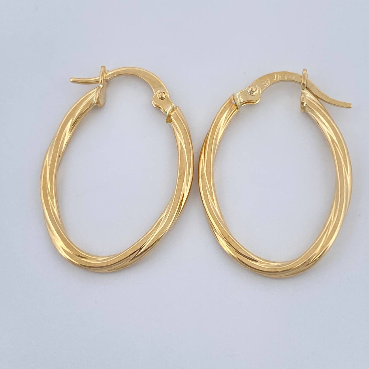 Candongas Osiris Ovaladas 1.3gr / 2.5cm / Oro Amarillo 18K %