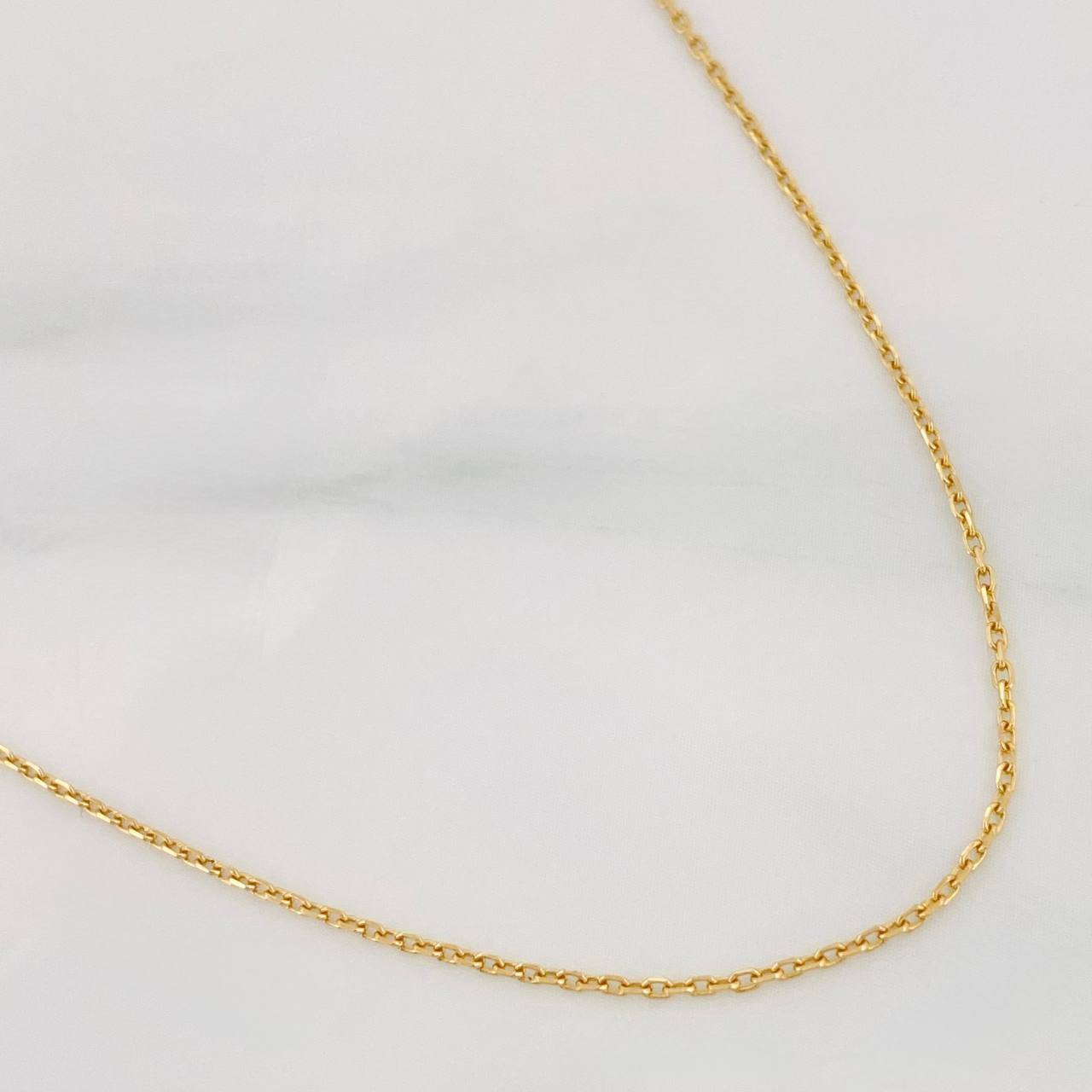Cadena Aro Seguido 1.5g / 45cm / 0.9mm Oro Amarillo 18K