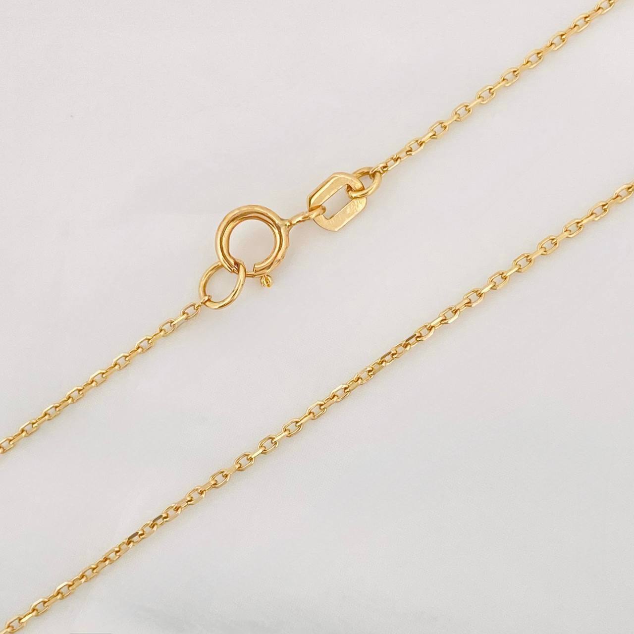 Cadena Aro Seguido 1.5g / 45cm / 0.9mm Oro Amarillo 18K