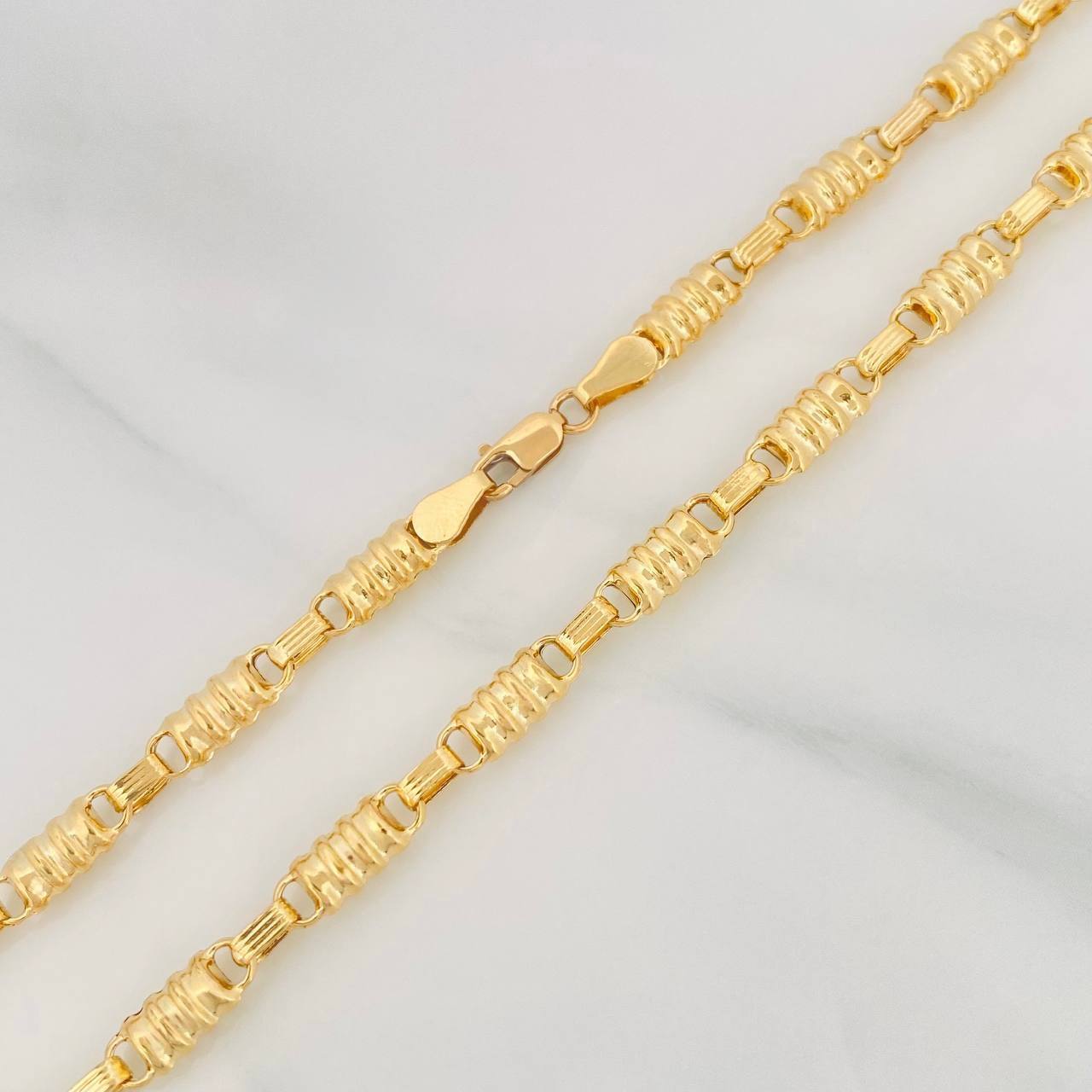 Cadena Rustica Barril 14.20g / 60cm / 3.34mm Oro Amarillo 18K