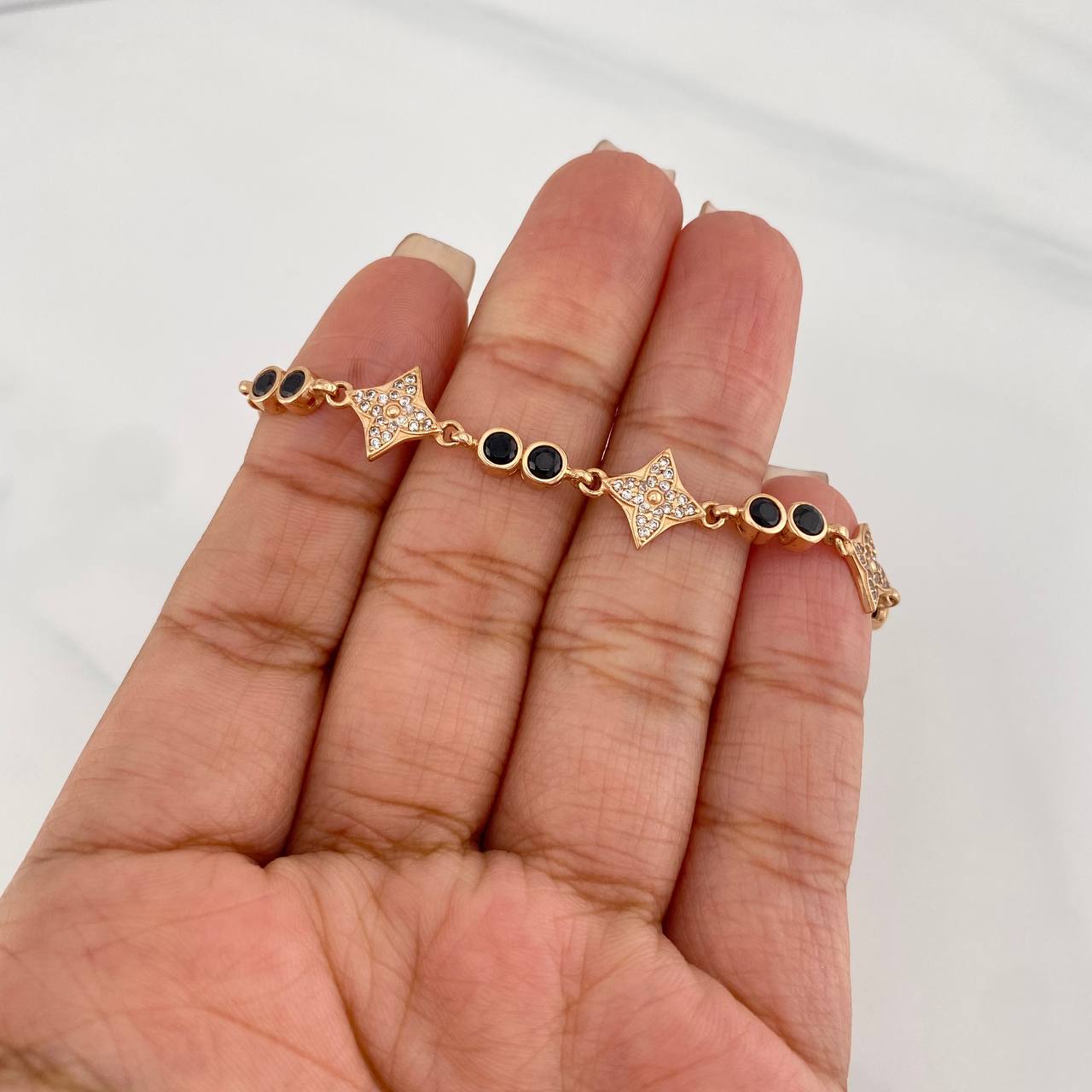 Pulso Halo Flor 7.8g / 17cm / 4.05mm Oro Rosa 18K