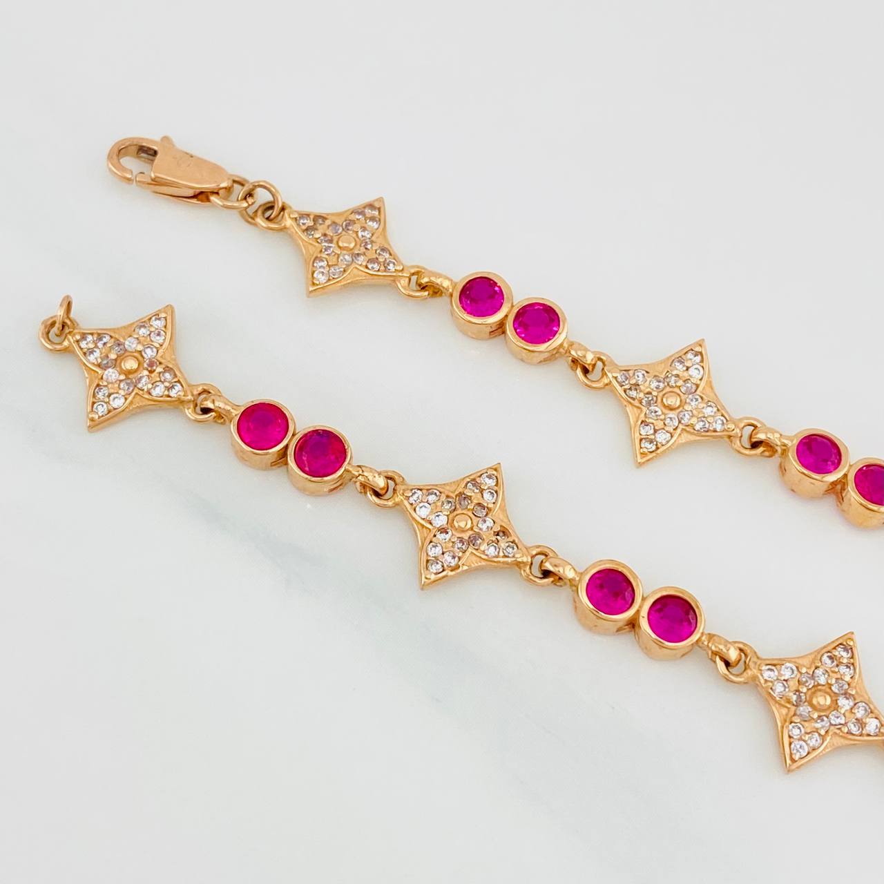 Pulso Halo Flor 7.70g / 17cm / 4.18mm Oro Rosa 18K