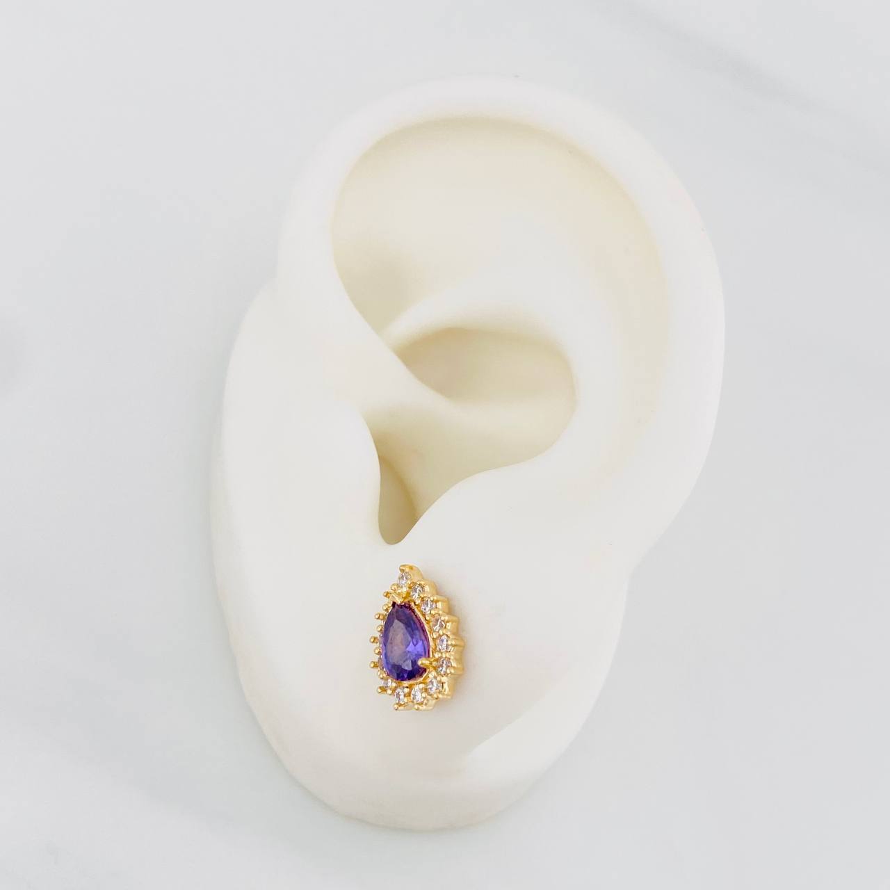 Topos Halo Lagrima 2.45g / 7.6mm Oro Amarillo 18K
