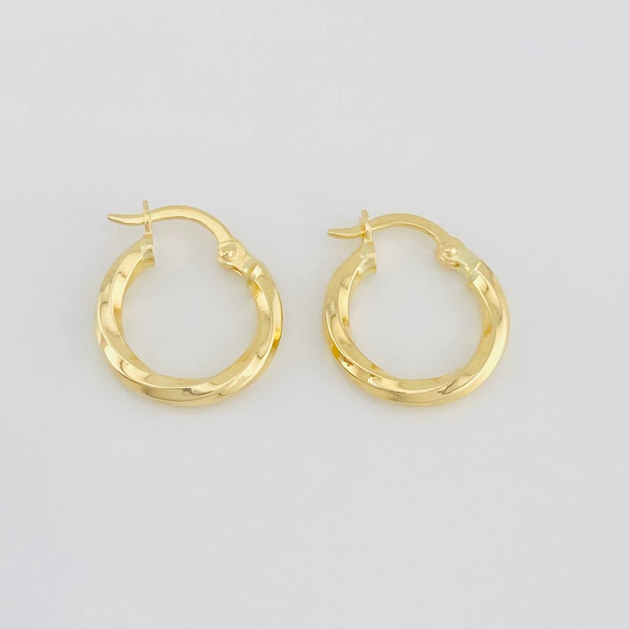 Candongas Kari 1.15g / 1.6cm Oro Amarillo 18K
