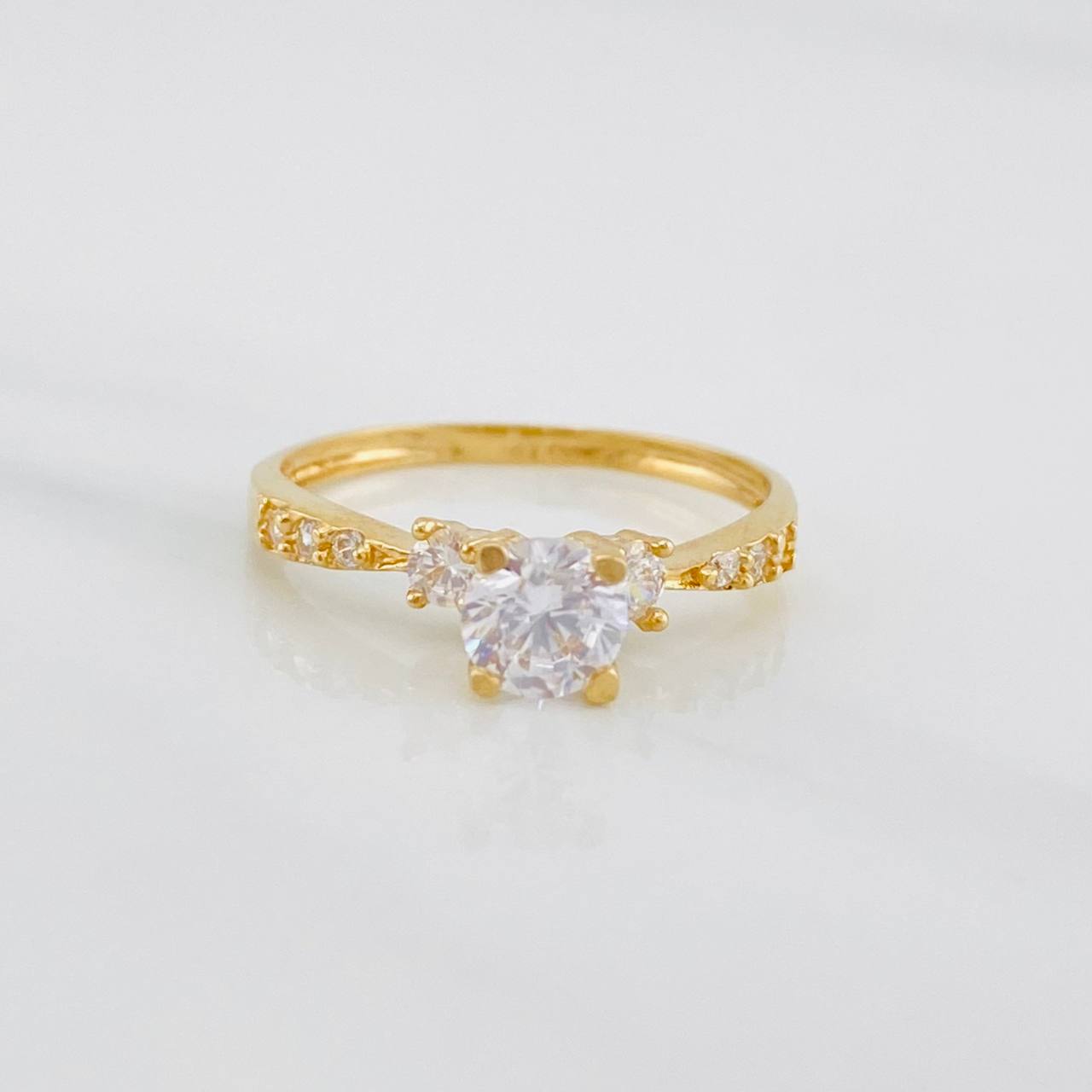 Anillo Solitario Churumbela 1.75g / T5 3/4 Oro Amarillo 18K