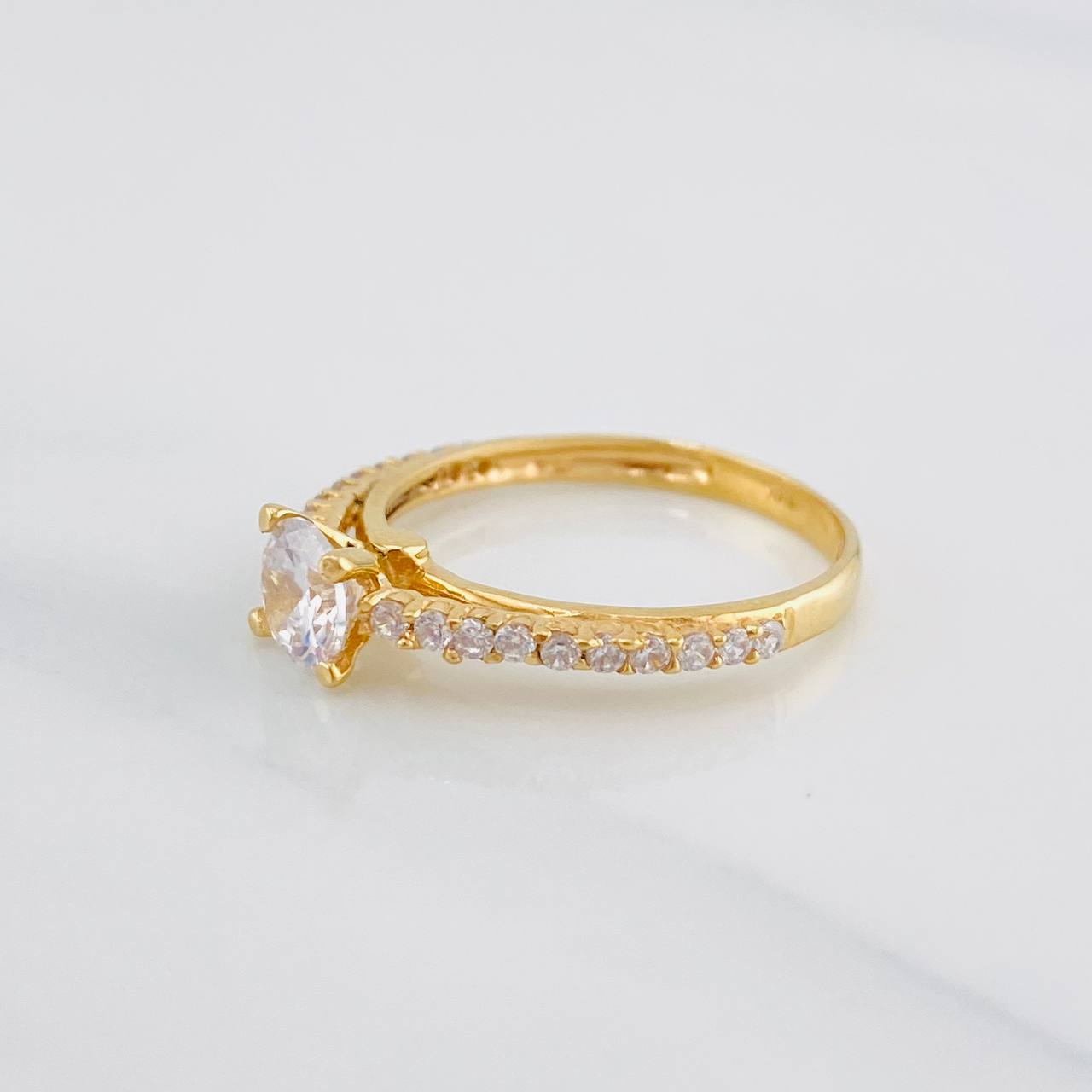 Anillo Solitario Churumbela 2.5g / T6 3/4 Oro Amarillo 18K