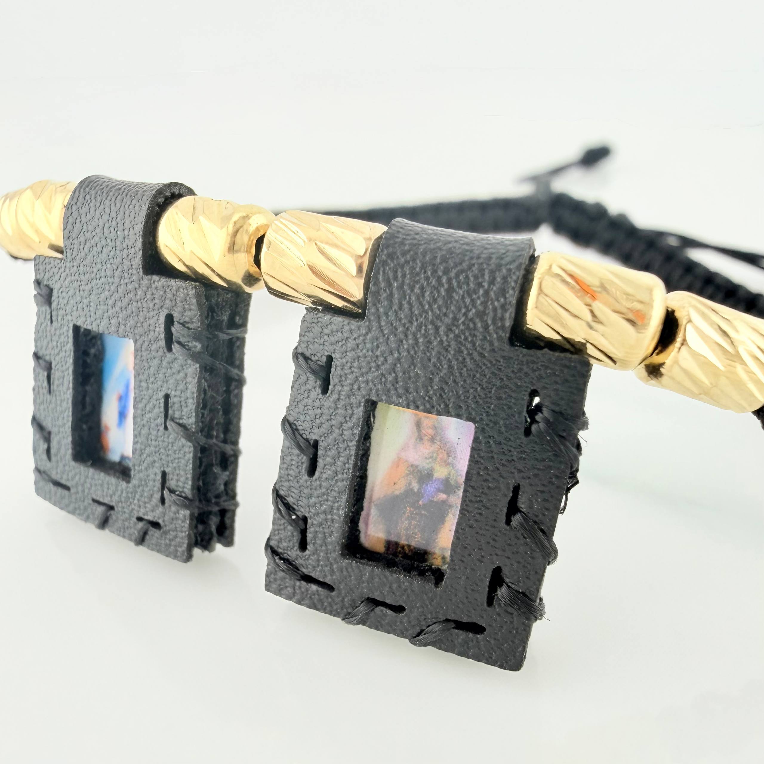 Pulsera Tejida Negra Escapulario Cilindros Diamantados 6Und Oro Amarillo 18K