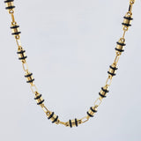 Cadena Rustica Barril Cauchos Negros 13.85gr / 62.5cm / 4.3mm Oro Amarillo 18K