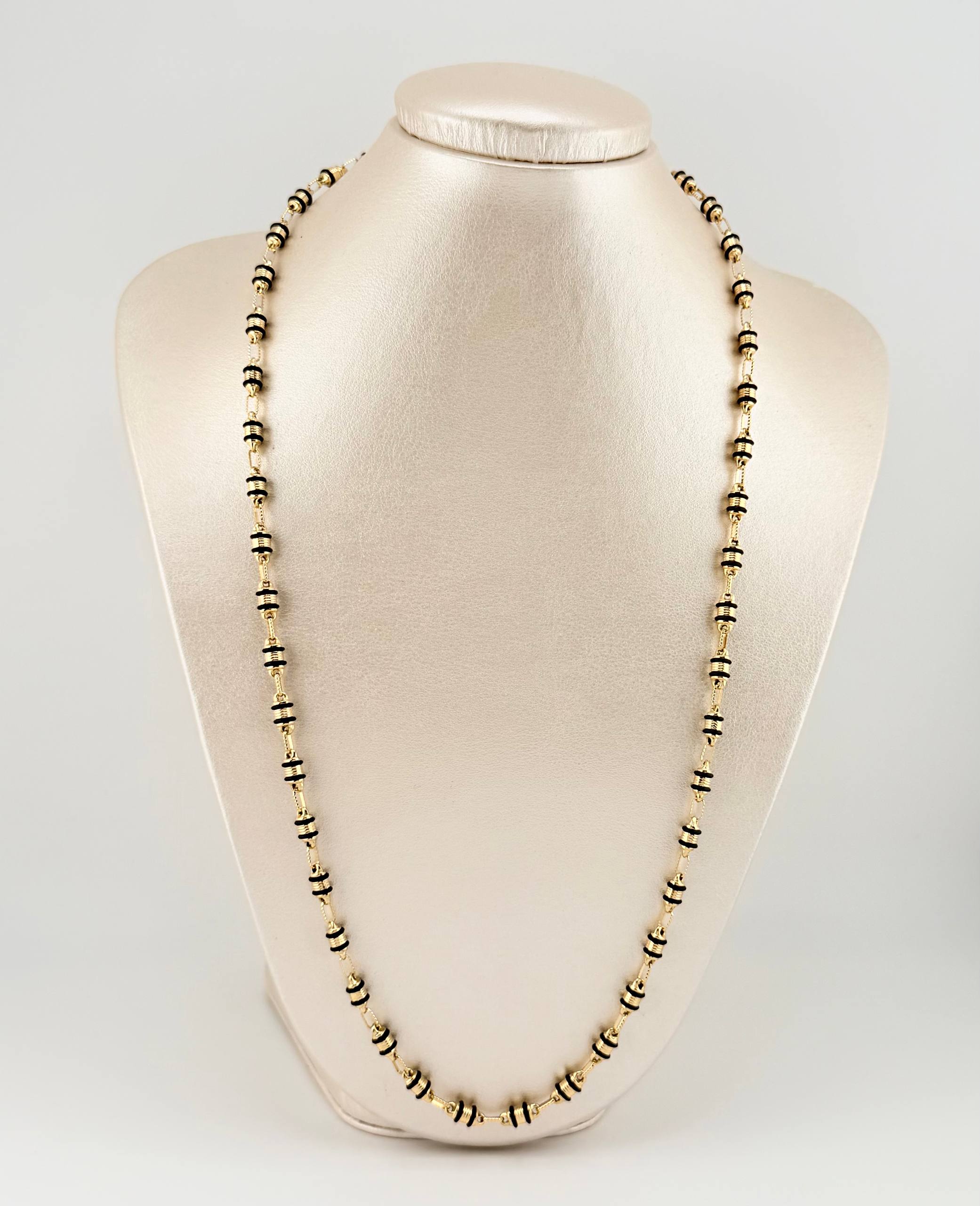 Cadena Rustica Barril Cauchos Negros 13.85gr / 62.5cm / 4.3mm Oro Amarillo 18K