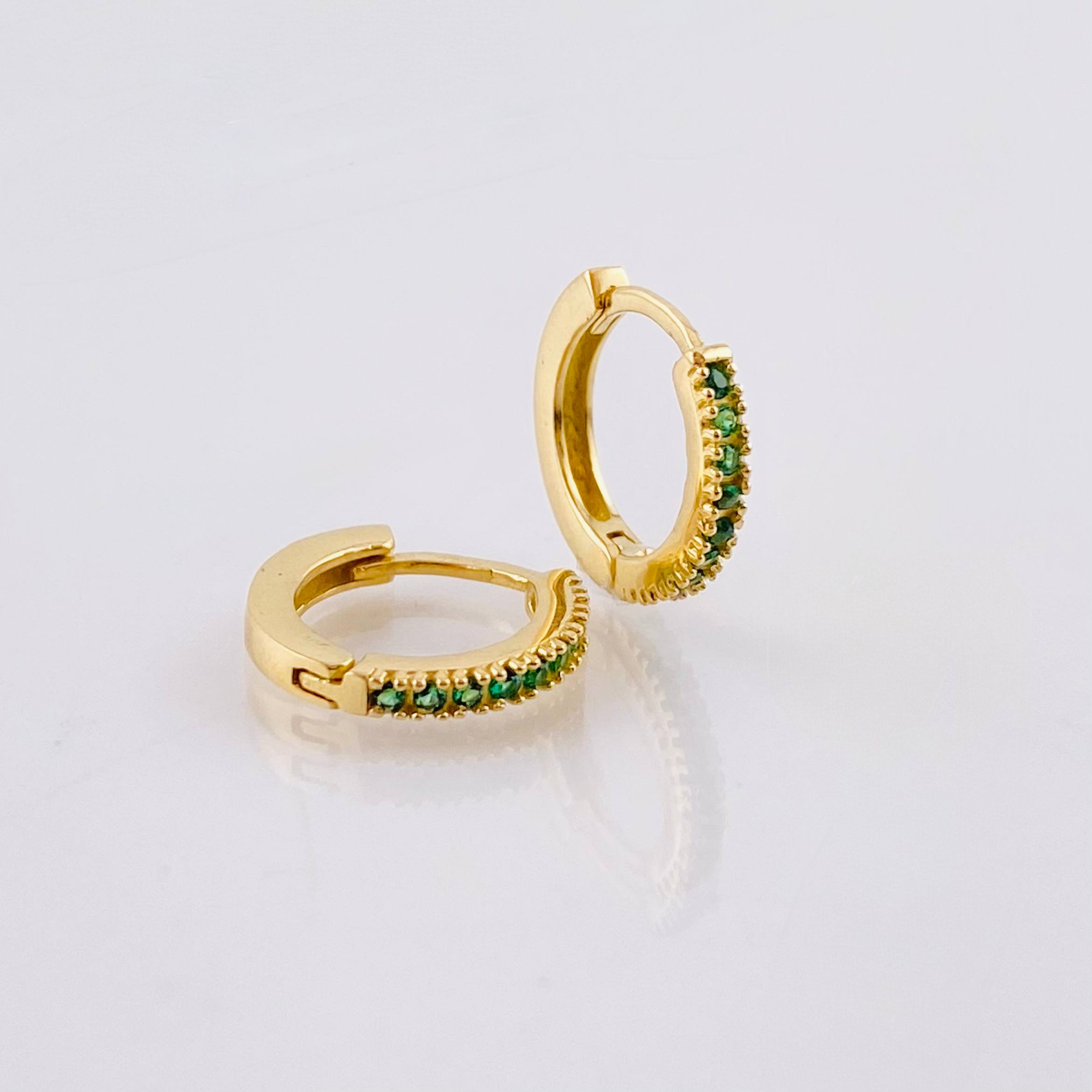 Candongas Carril Punteada 1.9gr / 1.5cm / Oro Amarillo 18K