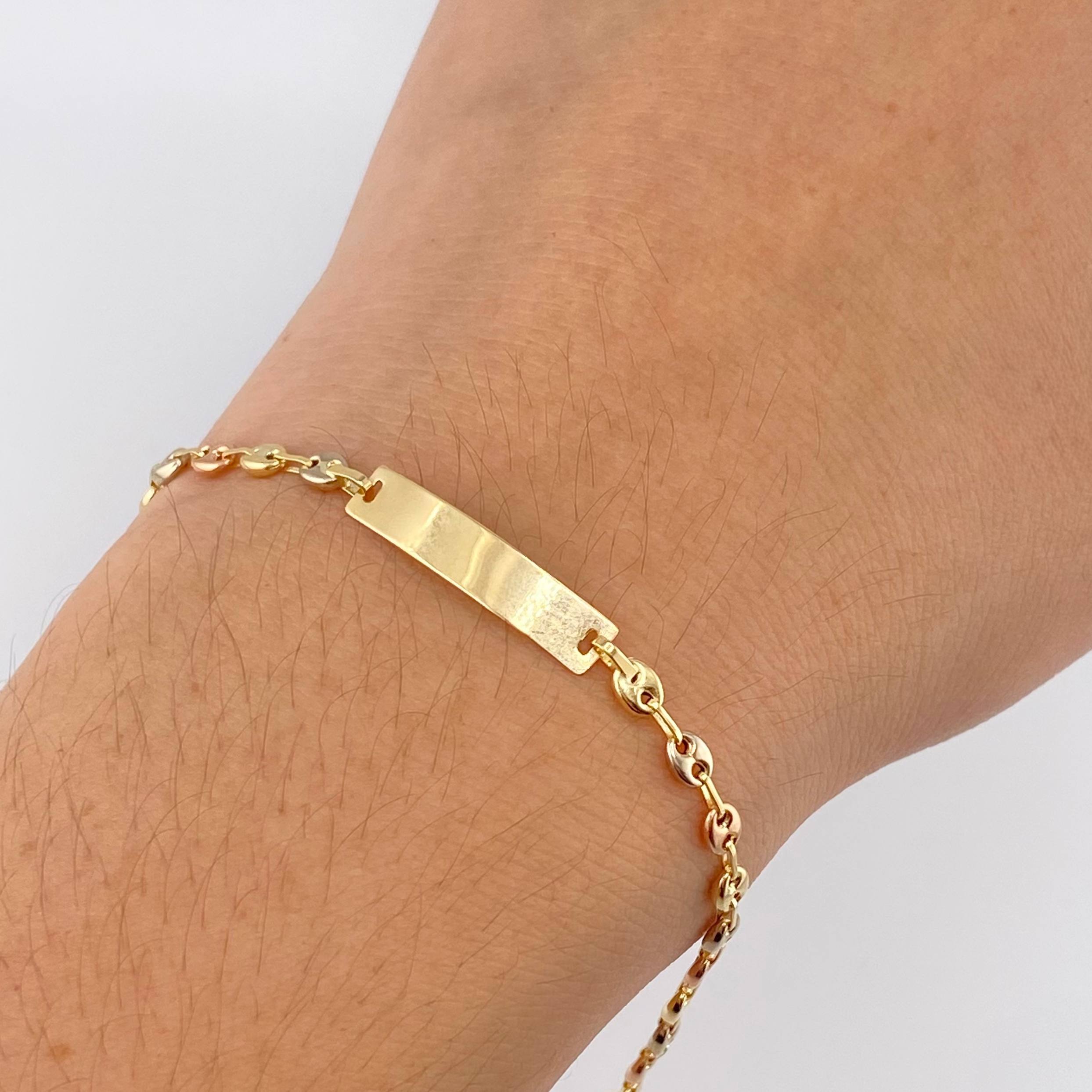 Pulso Bebé GC Placa Rectangular Curva 1.55gr / 14.5cm / 3mm Tres Oros 18K *