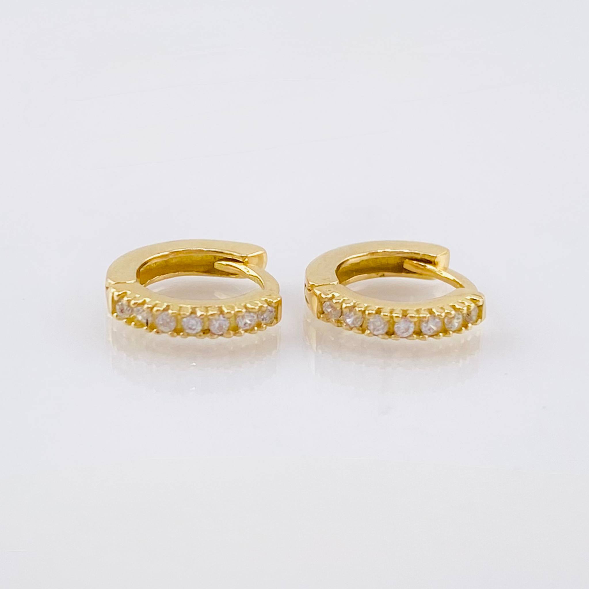 Candongas Carril Punteado 1.15gr / 9mm Oro Amarillo 18K ©