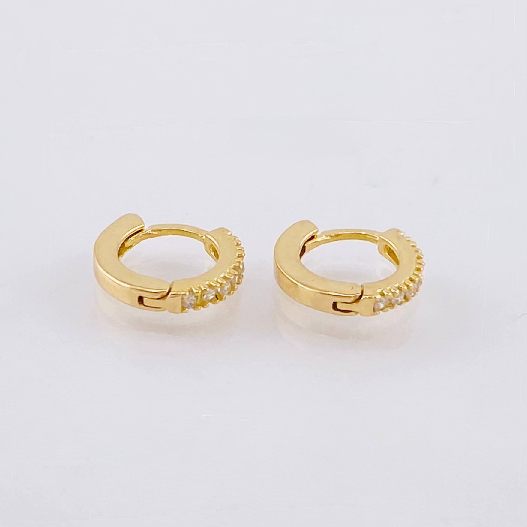 Candongas Carril Punteado 1.15gr / 9mm Oro Amarillo 18K ©