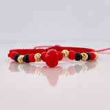 Pulsera Tejida Rojo Protección 5 Bolas Diamantadas Oro Amarillo 18K