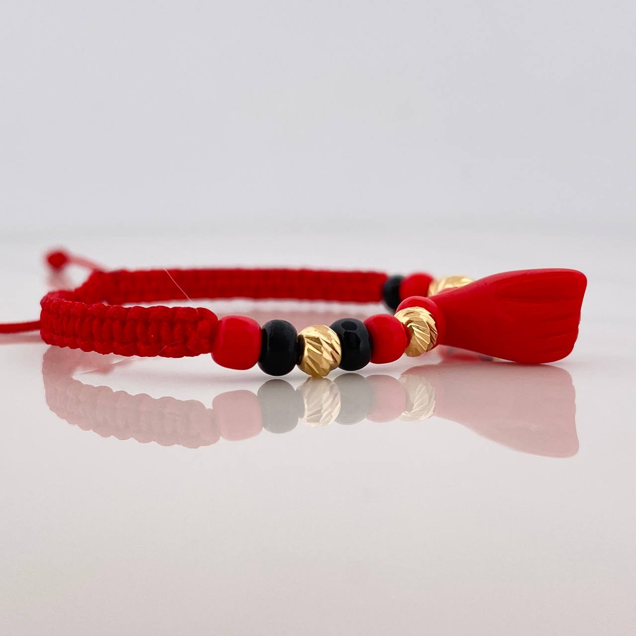 Pulsera Tejida Rojo Protección 5 Bolas Diamantadas Oro Amarillo 18K