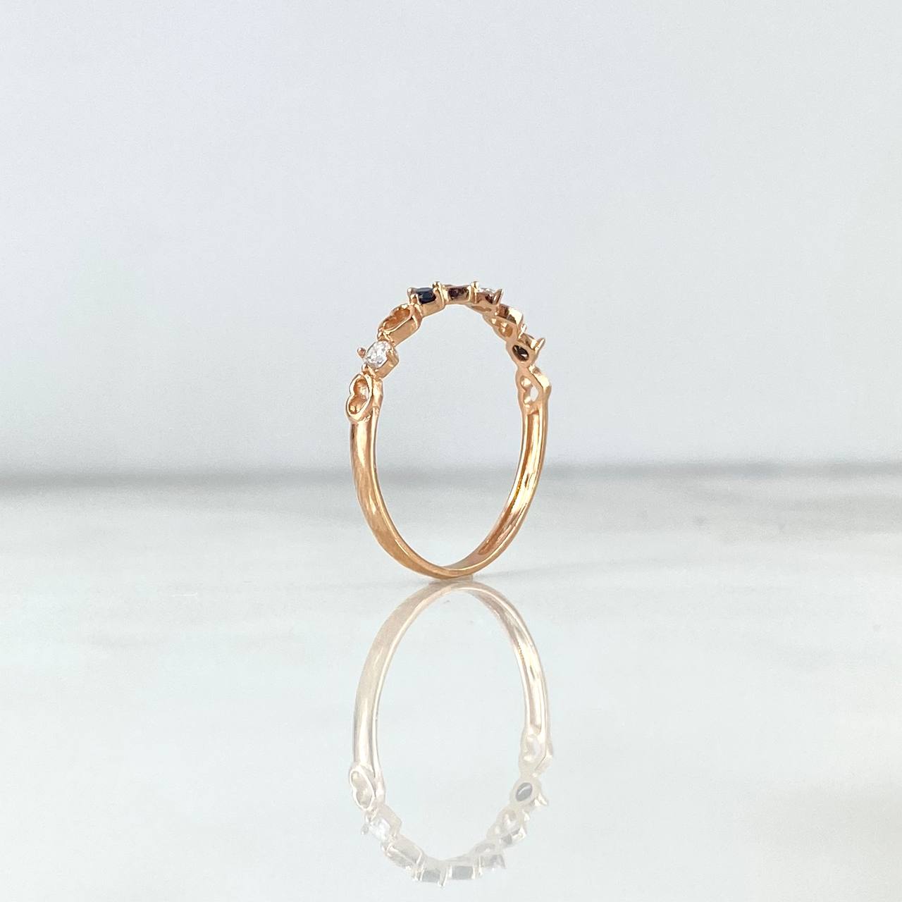 Anillo Corazones 0.95gr / T6 3/4 / Circones Blancos Negros Oro Rosa