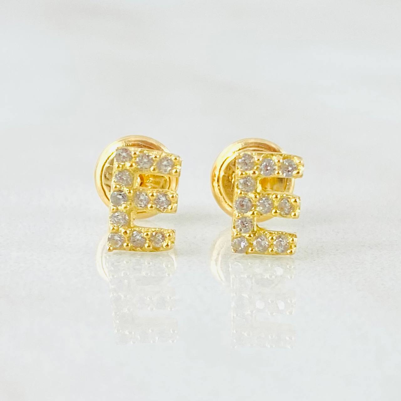 Topos Letra E 0.85gr / 4mm Oro Amarillo 18K