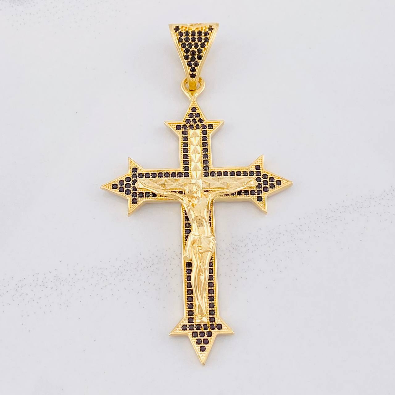 Dije Cruz Cristo 9.4g / 6.3cm Oro Amarillo 18K