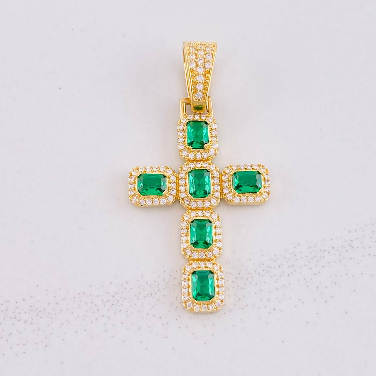 Dije Cruz Tupida 3.45g / 3.8cm Oro Amarillo 18K