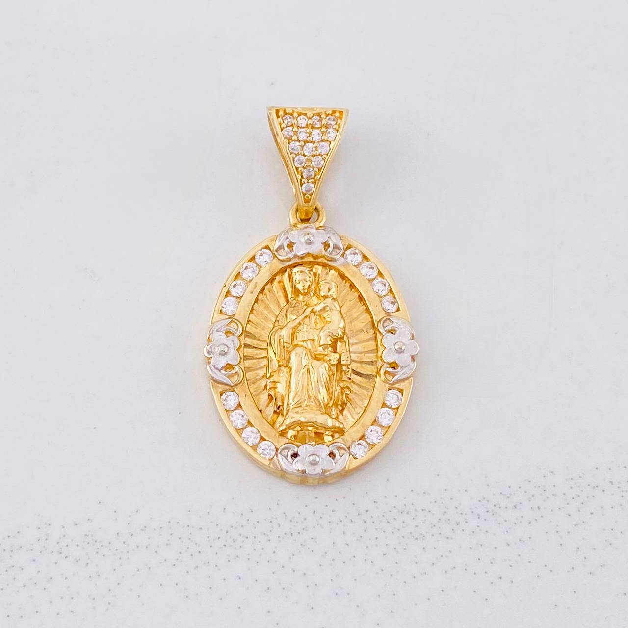 Dije Virgen del Carmen 6.05g / 3.2cm Dos Oros Amarillo Blanco 18K
