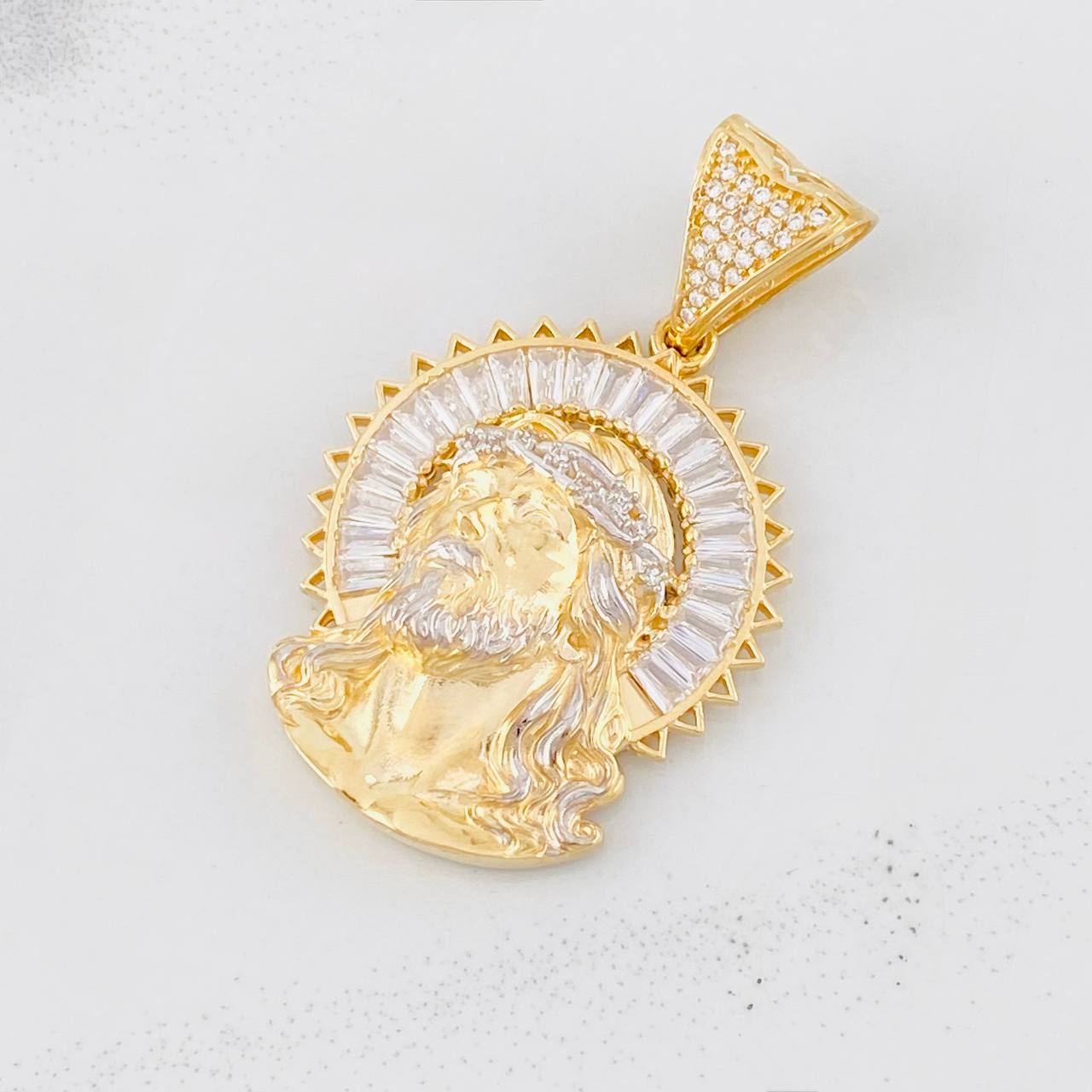 Dije Rostro Cristo 9.5g / 4.3cm Dos Oros Amarillo Blanco 18K