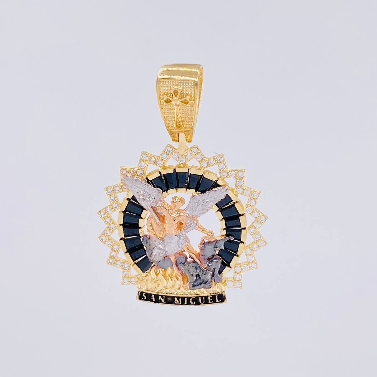 Dije San Miguel Árcangel 6.95g / 3.7cm Tres Oros 18K