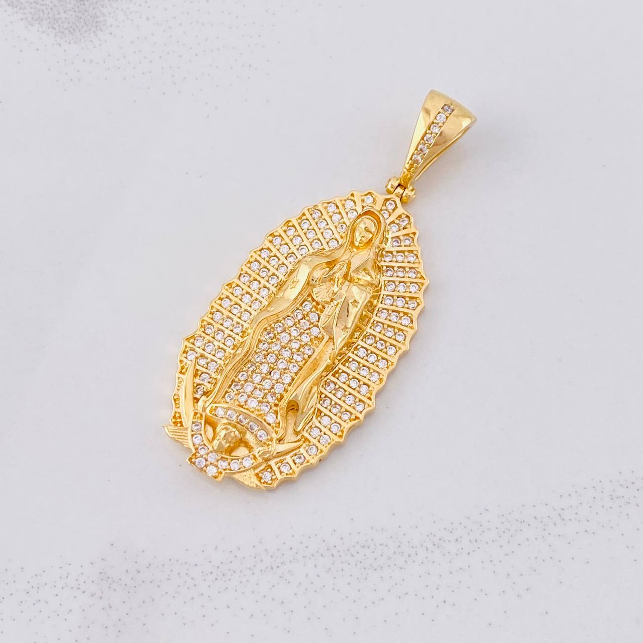 Dije Virgen de Guadalupe 9.5g / 4.5cm Oro Amarillo 18K