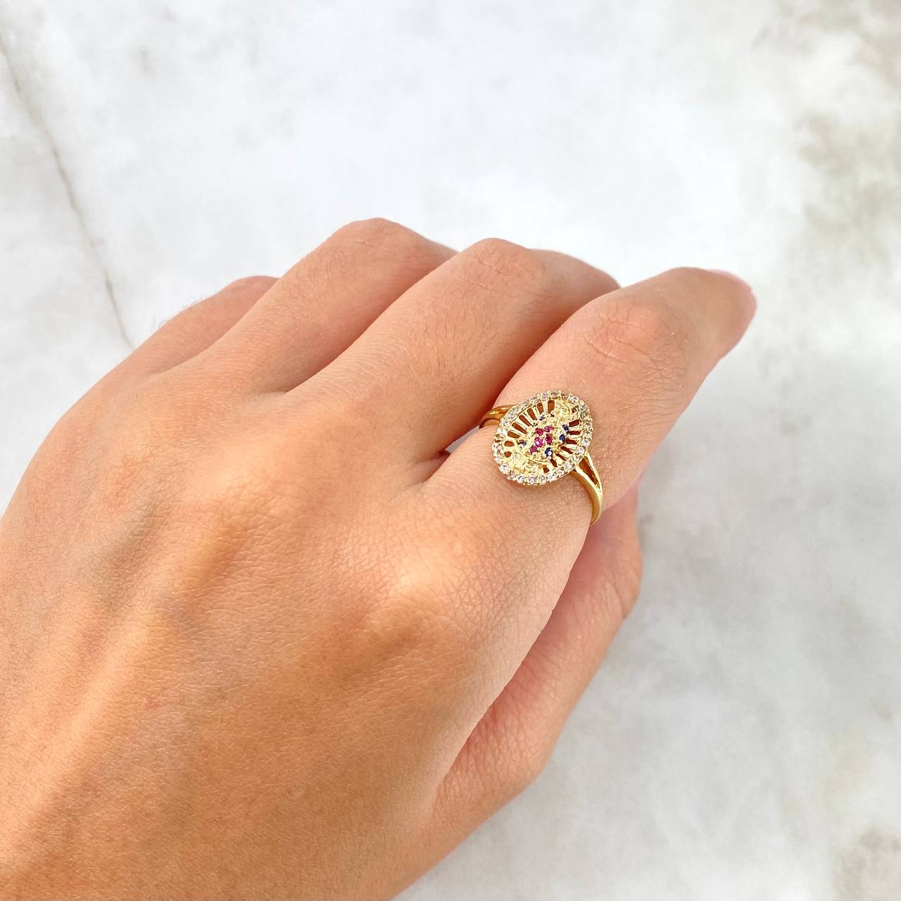Anillo Virgen de Guadalupe 1.85gr / T5 1/2 / Circones Blancos Azules Fucsias Oro Amarillo