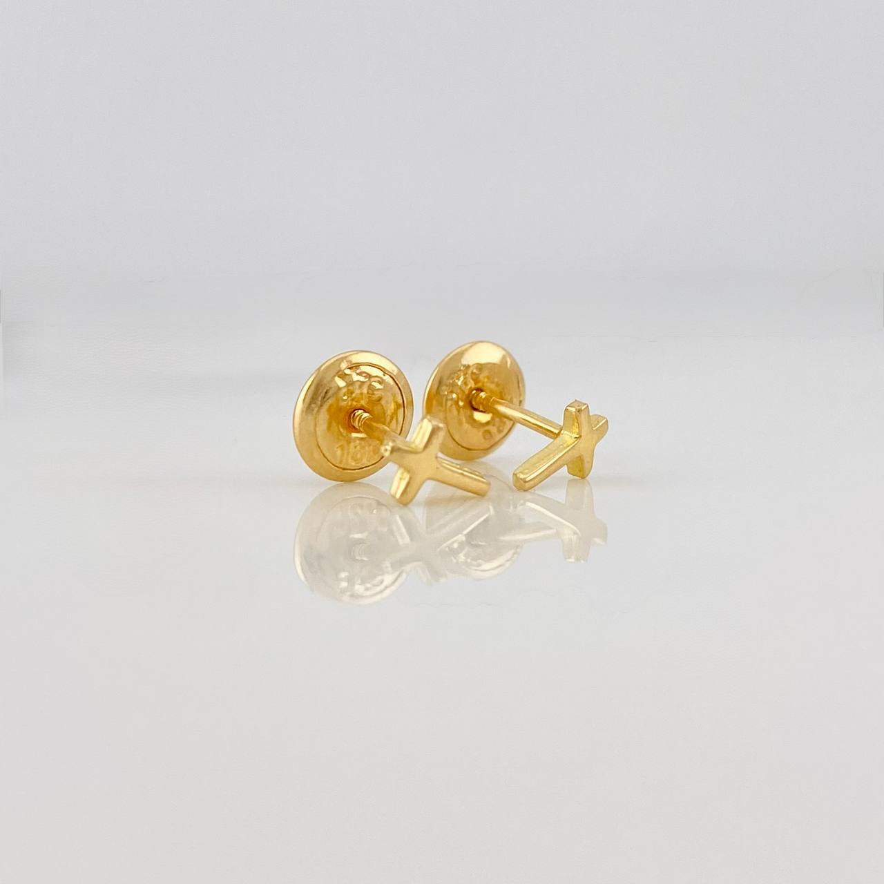 Topos Cruz 0.55g / 5.7mm Oro Amarillo 18K