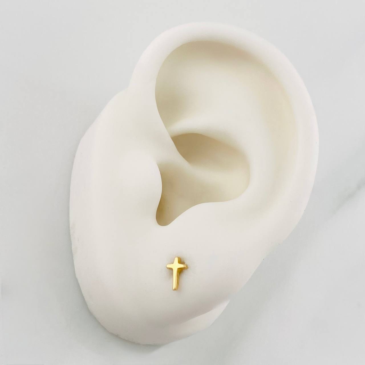 Topos Cruz 0.55g / 5.7mm Oro Amarillo 18K