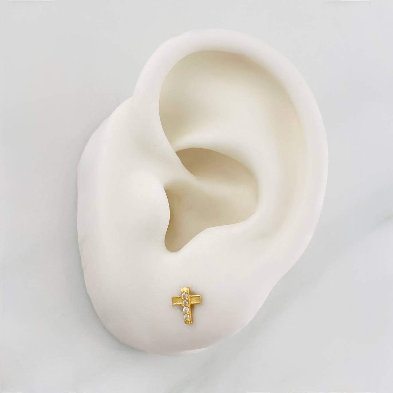 Topos Cruz 0.65g / 6.1mm Oro Amarillo 18K
