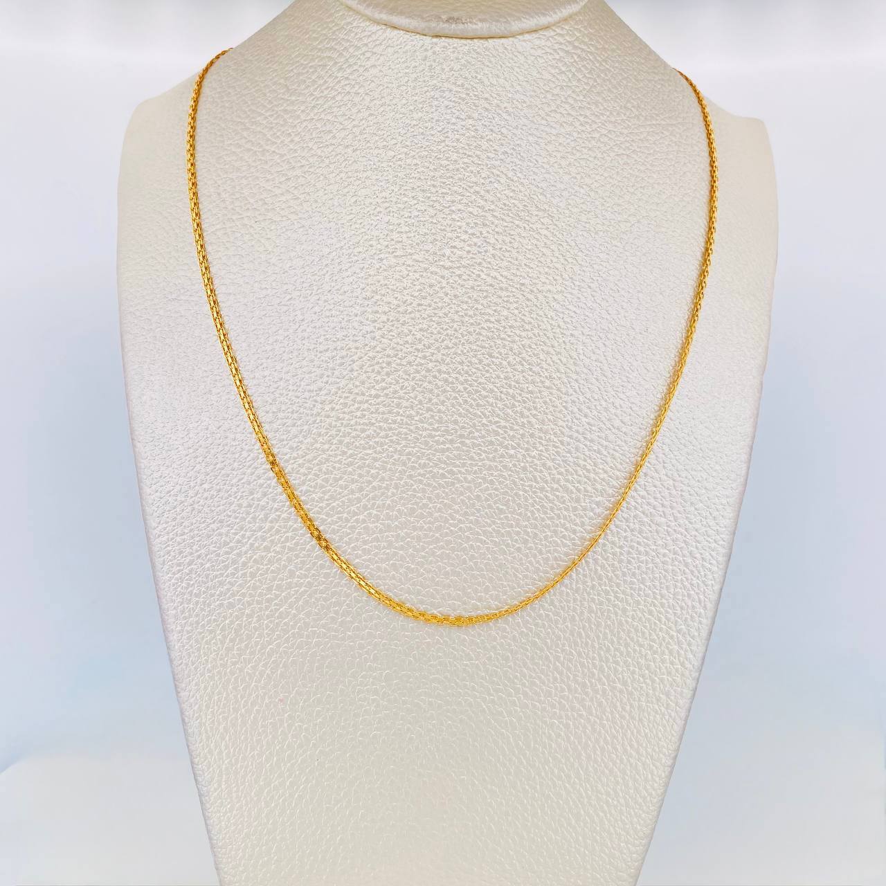 Cadena China 3.15g / 45cm / 1.56mm Oro Amarillo 18K