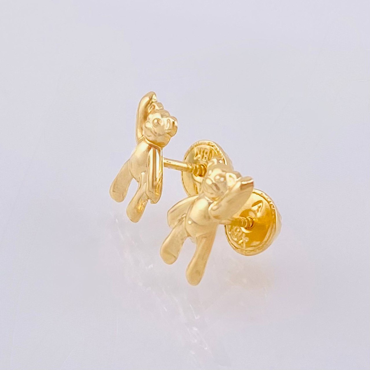 Topos Oso Mano Arriba 0.75gr / 1cm / Oro Amarillo 18K *