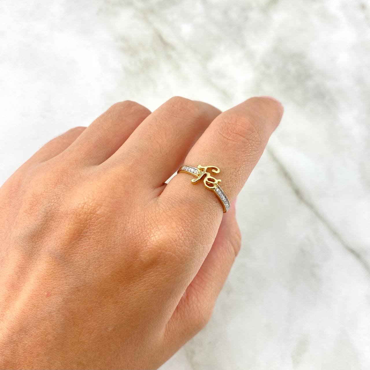 Anillo Churumbela Fe 1.5gr / T6 1/4 / Circones Blancos Dos Oros Amarillo Blanco