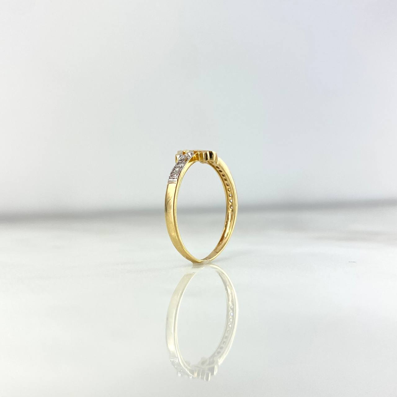 Anillo Churumbela Fe 1.5gr / T6 1/4 / Circones Blancos Dos Oros Amarillo Blanco