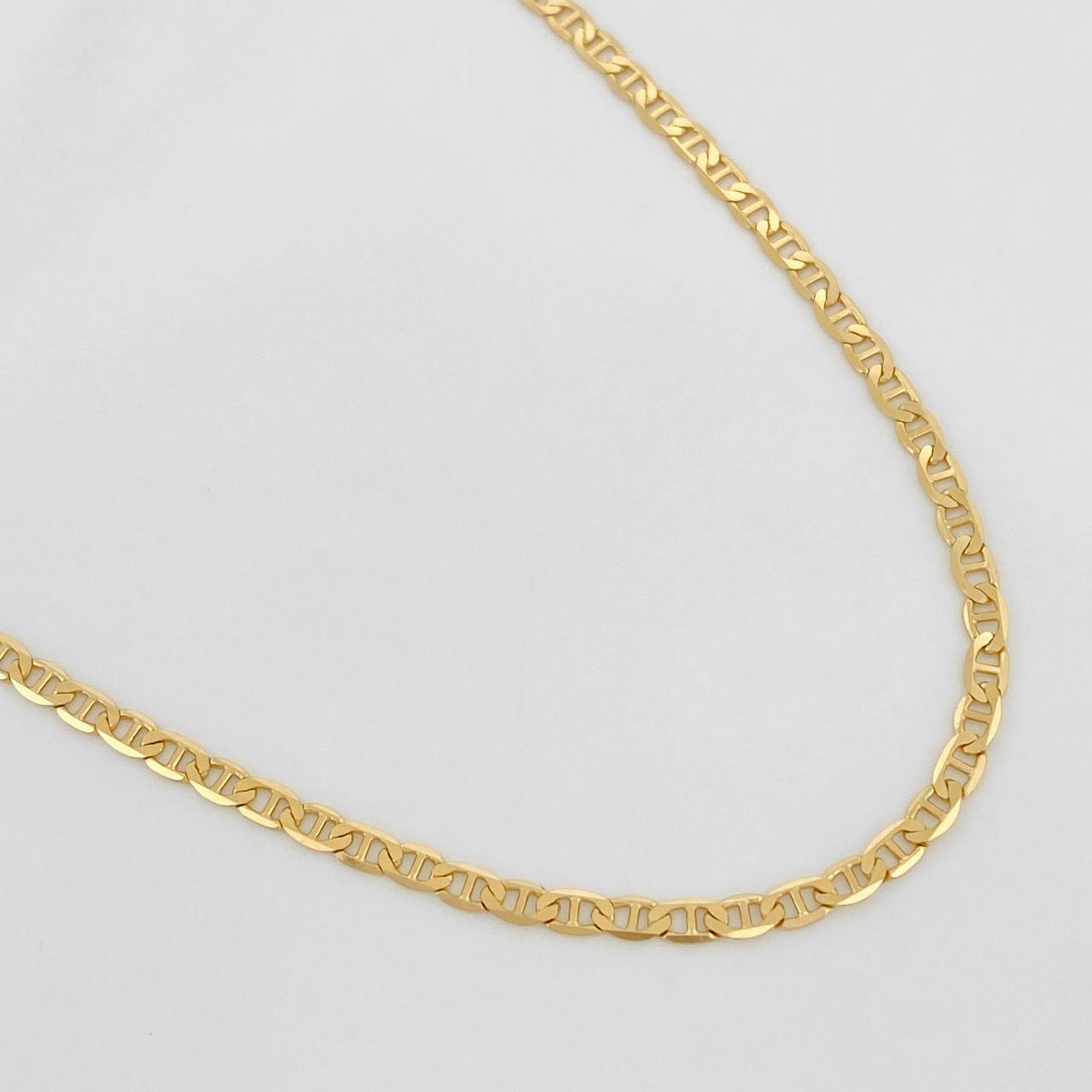 Cadena Escalera Plana 4.25g / 50cm / 2.1mm Oro Amarillo 18K