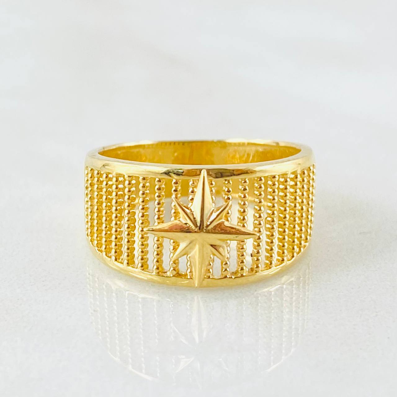 Anillo Estrella Cardinal 3.6gr / T6 / Oro Amarillo 18K