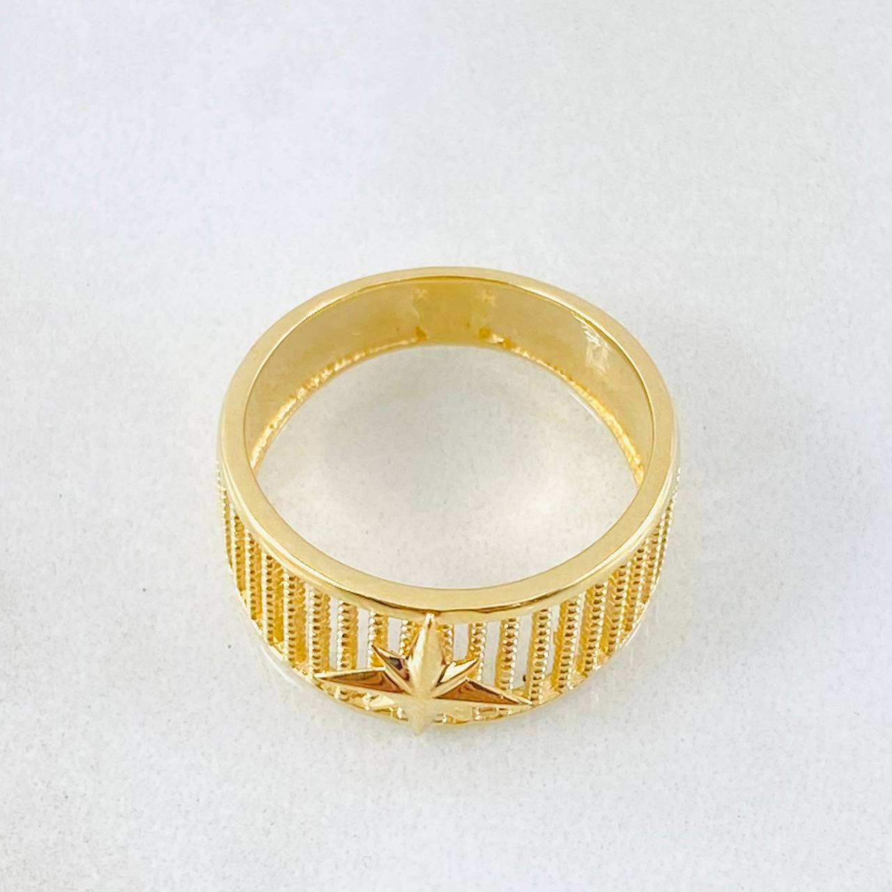 Anillo Estrella Cardinal 3.55gr / T6 / Oro Amarillo 18K