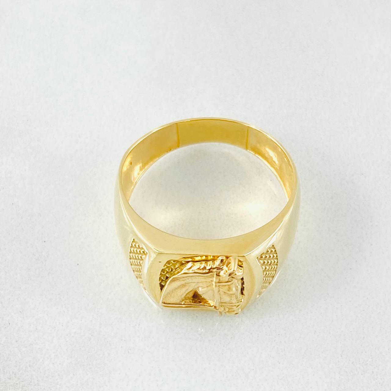 Anillo Herradura Caballo Punteado 3.35gr / T6 1/4 / Oro Amarillo 18K