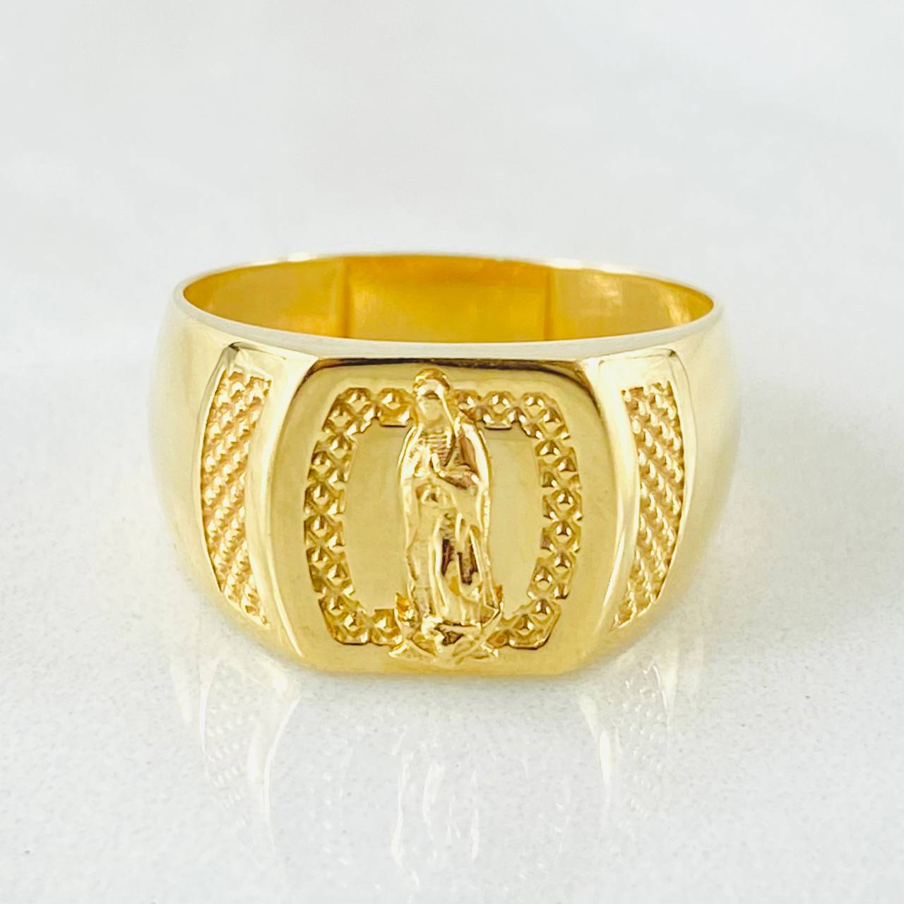 Anillo Virgen Guadalupe Sello Punteado 3.05gr / T6 3/4 / Oro Amarillo 18K