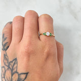 Anillo Solitario Trio Chispas 1.05gr / T6 / Oro Amarillo 18K ©