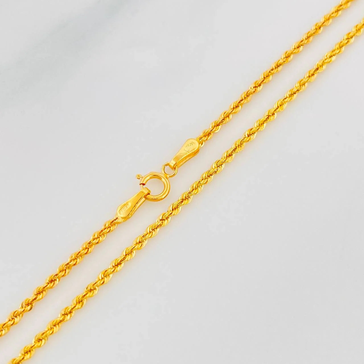 Cadena Lazo 1.65g / 45cm / 1.6mm Oro Amarillo 18K